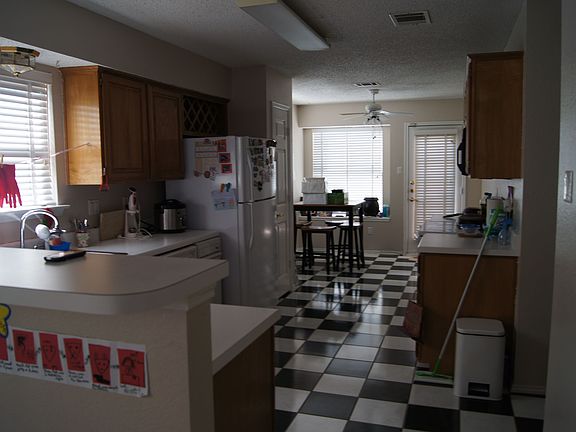 2nd image of 417 Parkway Blvd