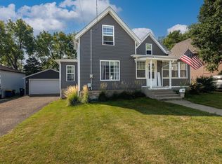 407 3rd St W, Northfield, MN 55057