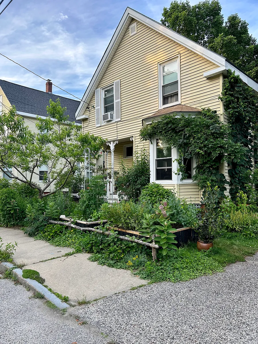 Building Photo - 59 Irving St