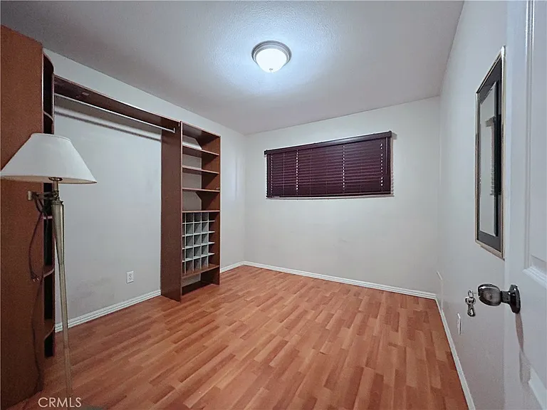 911 E La Verne Ave #1 — Photo 9
