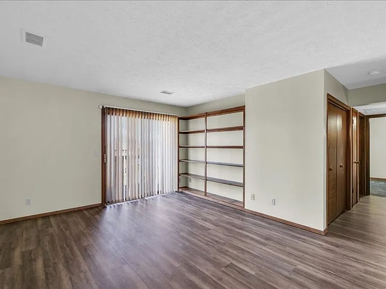 713 Fairmont Dr — Photo 14