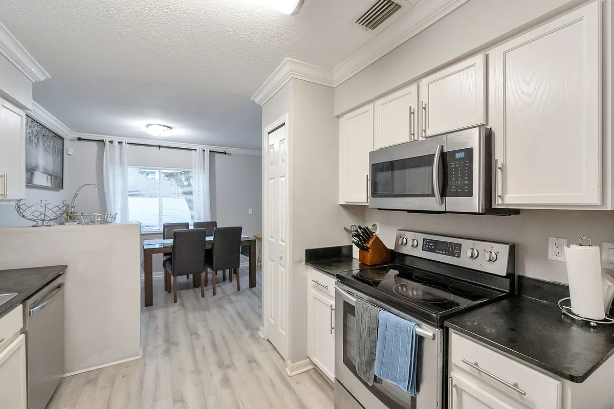 Building Photo - 12949 Fennway Ridge Dr
