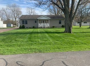 1504 Cox Rd, Grand Island, NY 14072