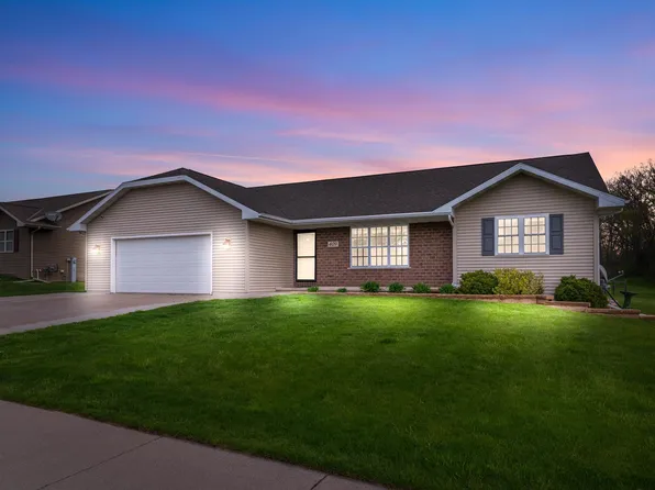 409 Monroe St, Beaver Dam, WI 53916