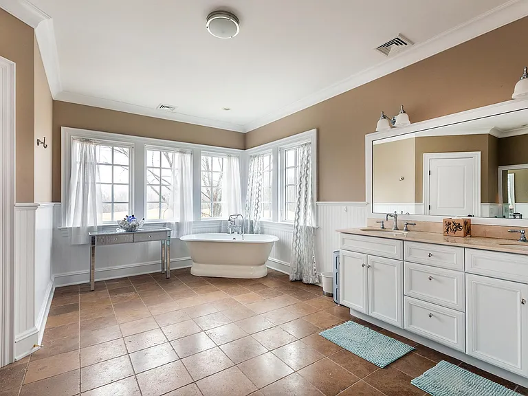 95 Long River Rd — Photo 15
