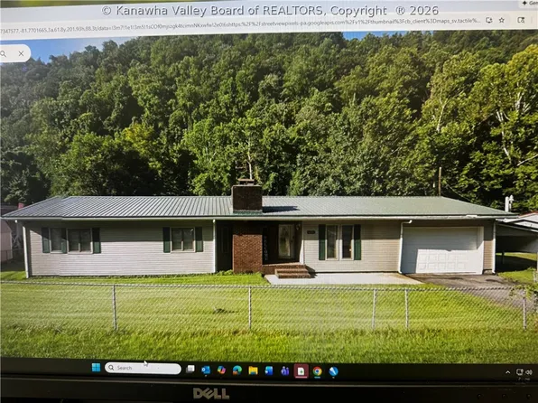 6162 Huff Creek Hwy, Davin, WV 25617