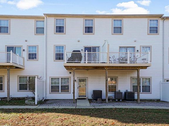 3rd image of 1458 Nestlewood Ct