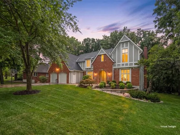 12016 Stearns St, Overland Park, KS 66213