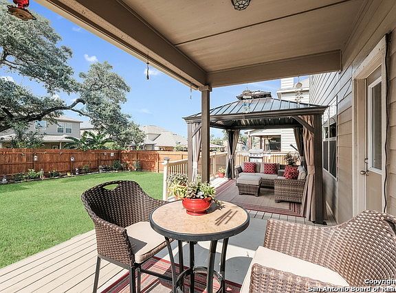 2nd image of 10530 Rosewood Crk