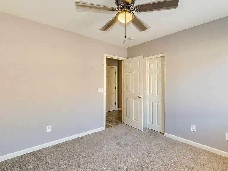 1622 W Nancy Ln — Photo 17