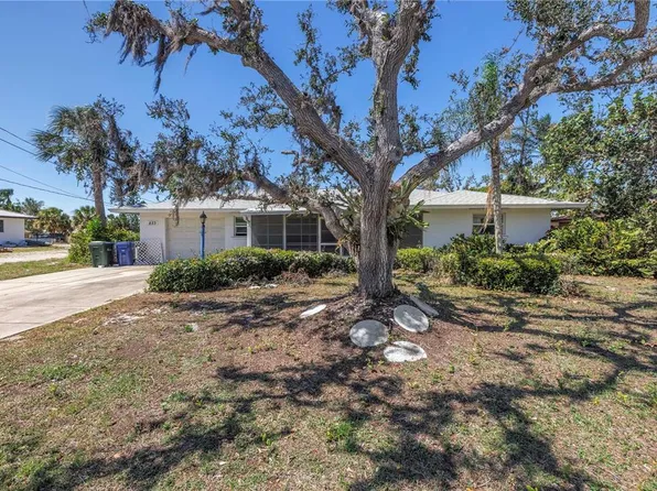 823 Bayshore Rd, Nokomis, FL 34275