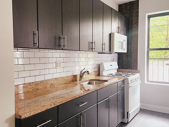 2nd image of 6110 Grand Ave Floor 1