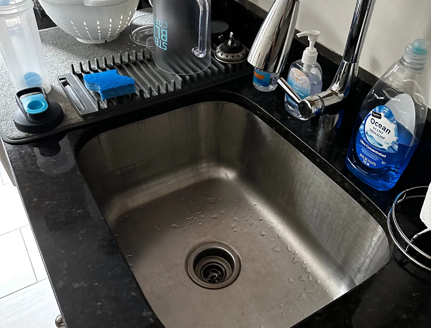 1 bed, 9999 sqft, $2,200 — Photo 4
