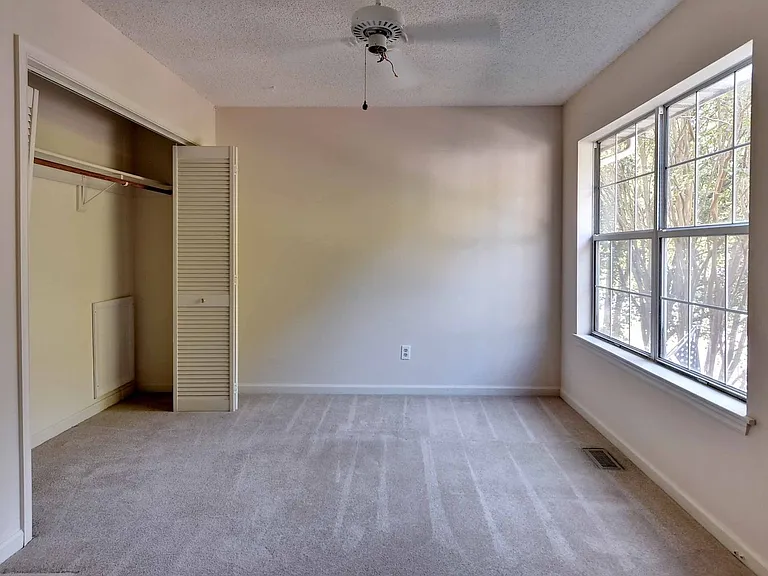 5409 Horan Ct — Photo 16