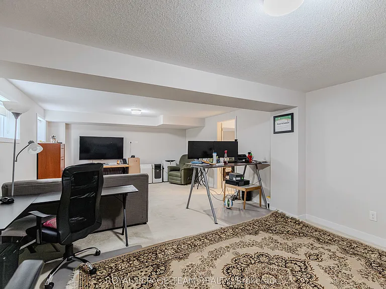 97 Mudminnow Cres — Photo 40
