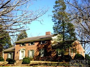 106 Oak Hill Dr, Mc Minnville, TN 37110