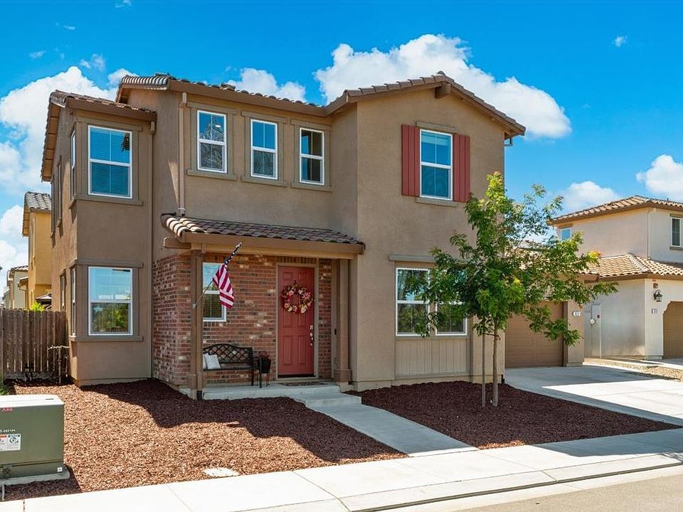 1st image of 824 Tulip Street