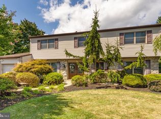 310 Kingsclere Dr, Southampton, PA