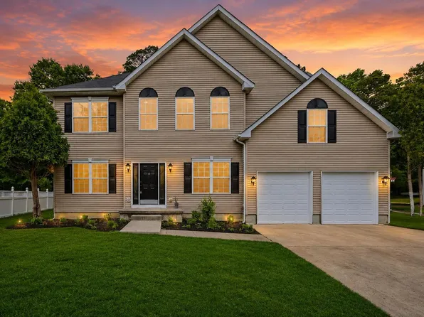 48 Chancellor Park Dr, Mays Landing, NJ 08330
