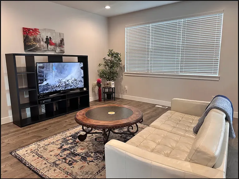 628 E Sawback Ln — Photo 2