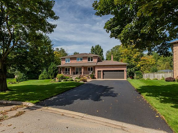 2nd image of 34 Amberglen Ct