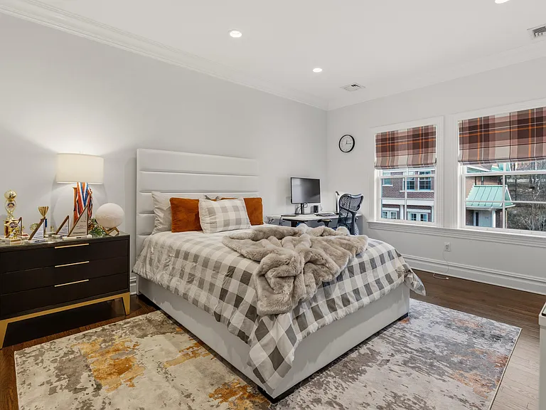 605 Heights Ln — Photo 38