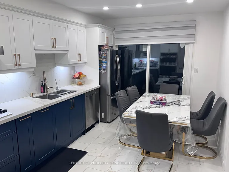 721 Hutchinson Ave #UPPER — Photo 6