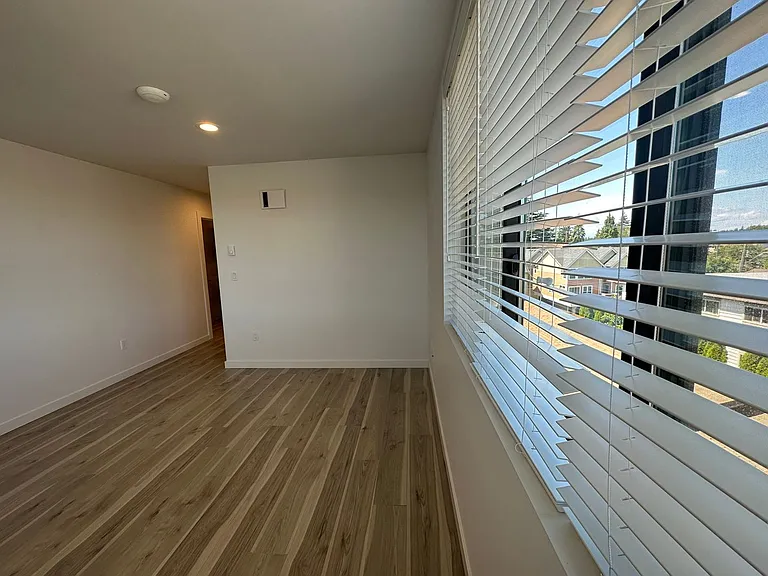 Edric Apartments — Photo 26
