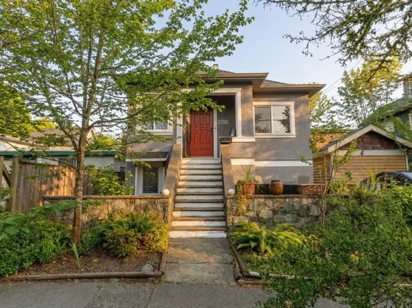 2156 E Pender St, Vancouver, BC V5L 1X2