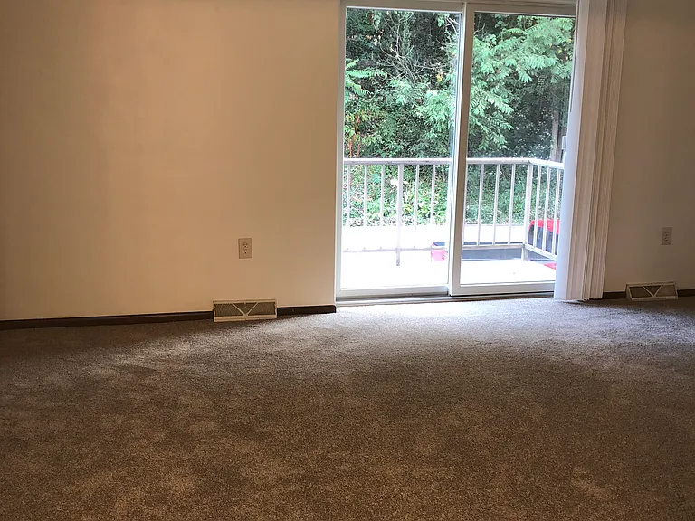 1755 Crafton Blvd #4 — Photo 7