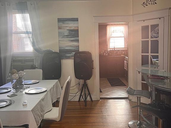 5th image of 4259 Neilson St
