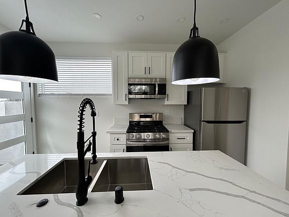 5th image of 3328 B St #3330