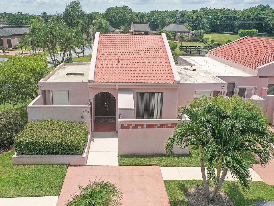 1st image of 3322 SE Sandpiper Cir