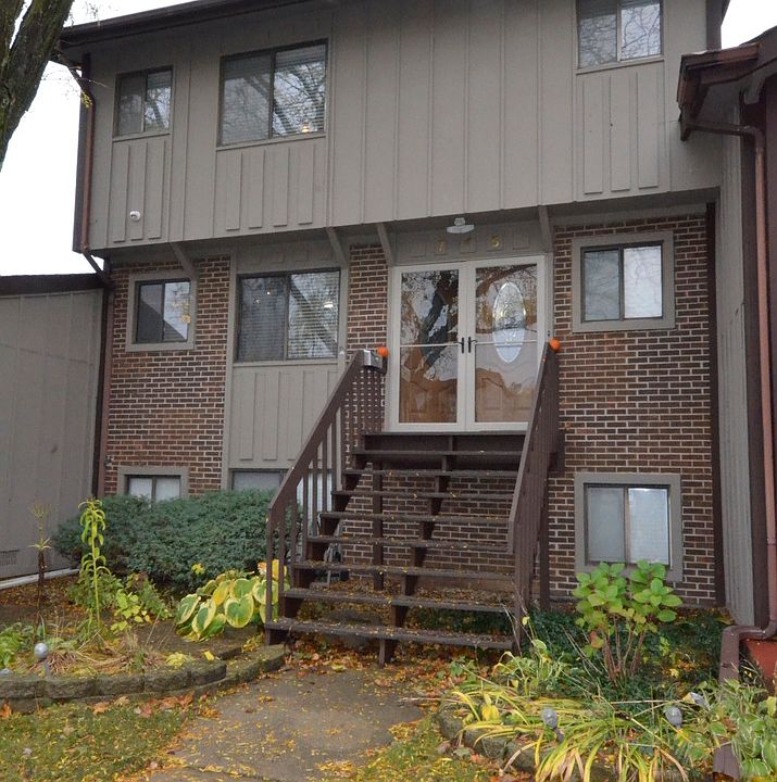 1st image of 715 Circle Dr Unit 715
