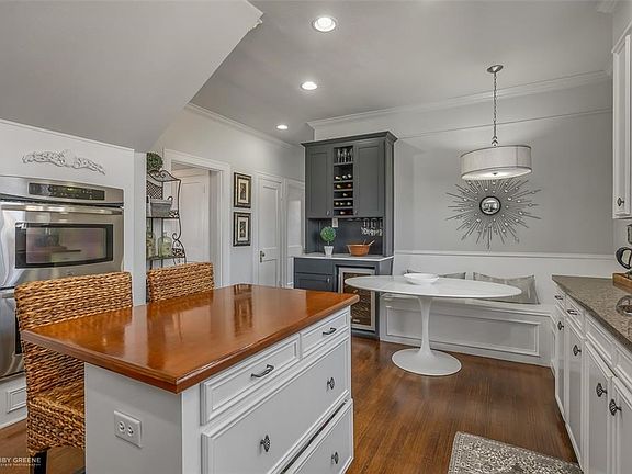 5th image of 624 Wilder Pl