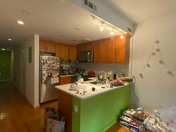 2nd image of 226 Lexington Ave #2