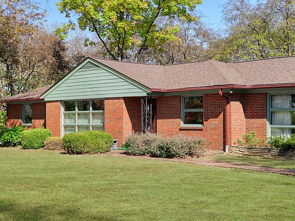 3rd image of 4702 Lovewood Dr