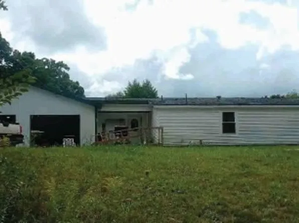 7421 Walker St, Benzonia, MI 49616