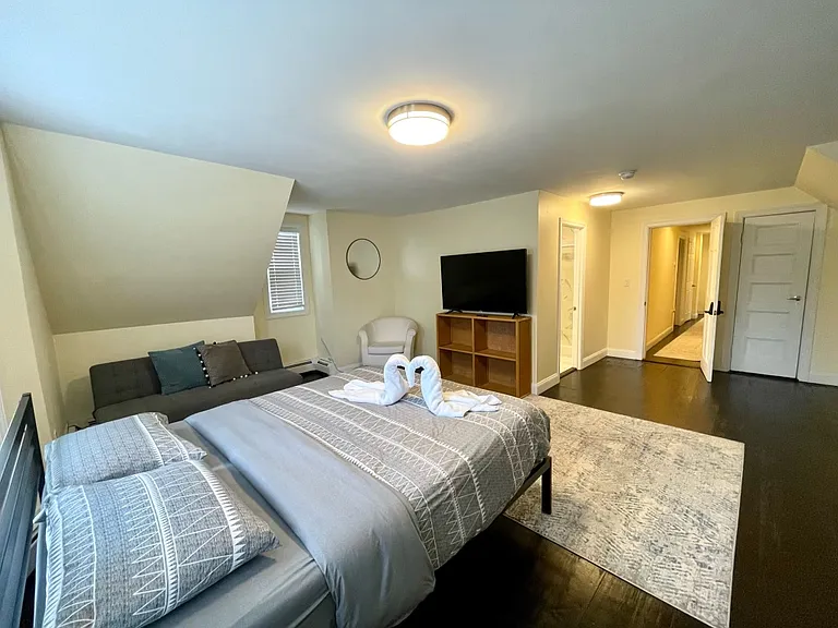 58 Bowdoin Ave #2F — Photo 24