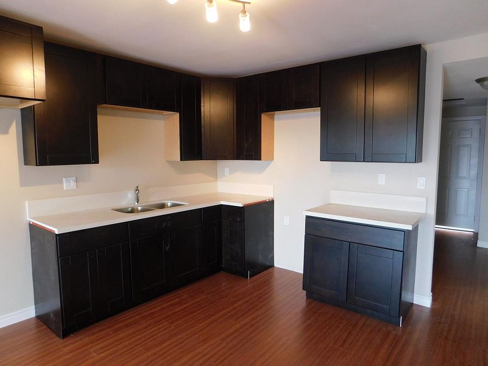 2nd image of 116 Lotus Dr