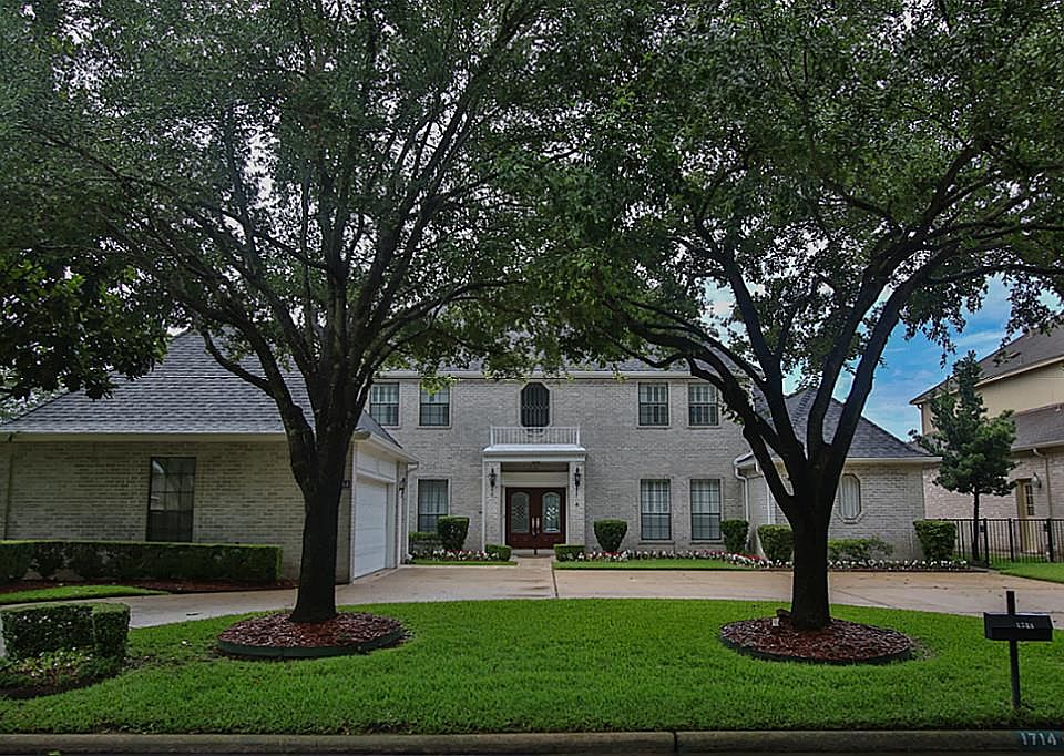 1st image of 1714 Country Club Blvd