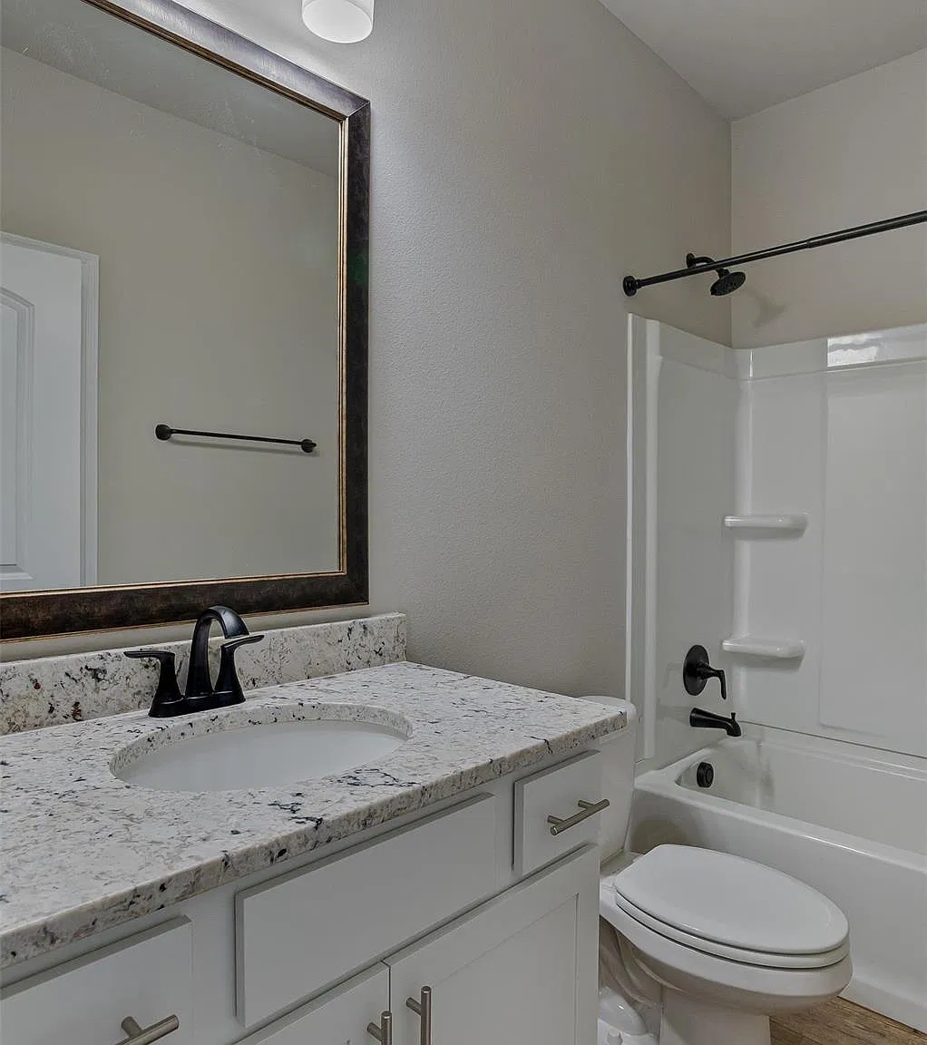 3 bed, 2.0 bath, 1538 sqft, $2,100 — Photo 4