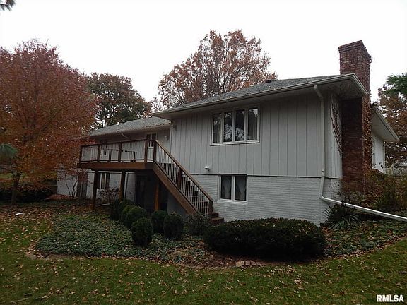 3rd image of 4390 N Newport Ct