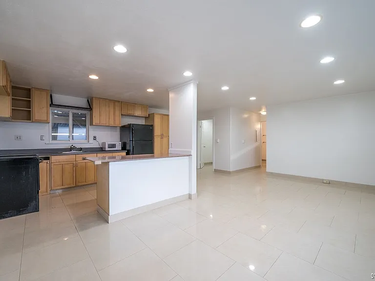 910 Neal Ave — Photo 7