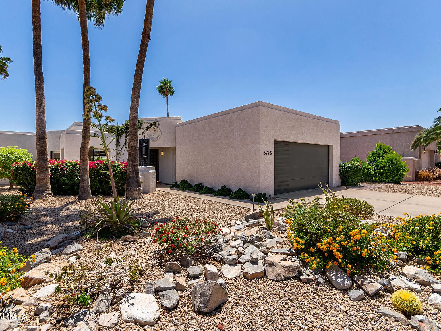 3 bed, 2.0 bath, 1700 sqft, $4,500 — Photo 2