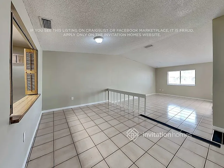 11221 SW 117th Ct — Photo 2