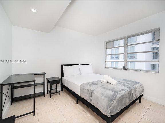 3rd image of 500 NE 26th St APT 5D