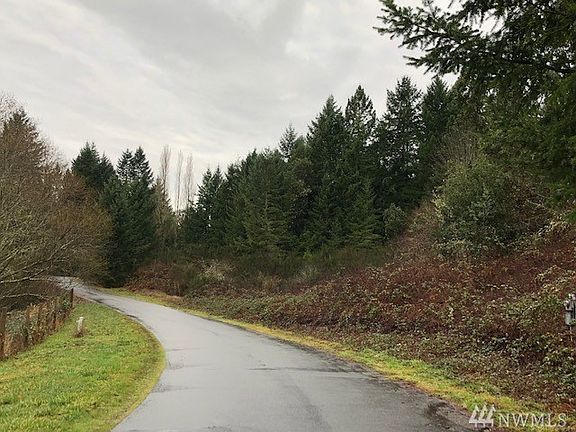 5th image of 9309 72nd Ave NW