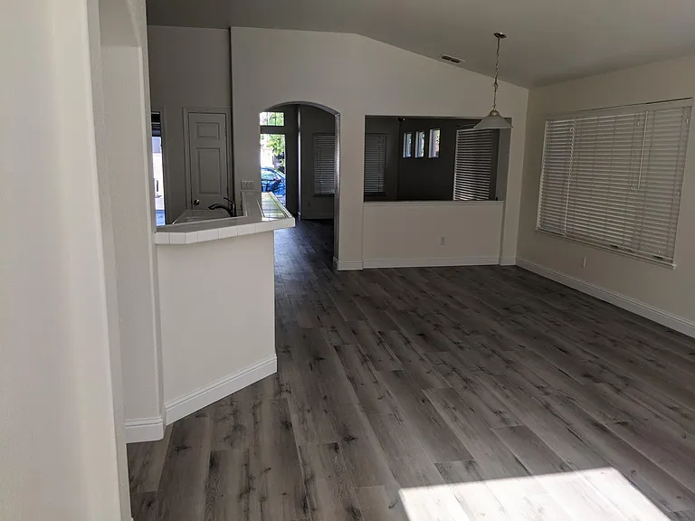 5430 Lewrosa Way — Photo 3