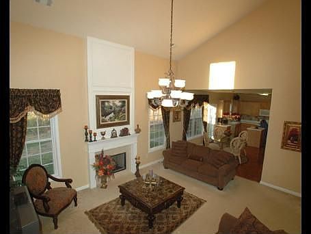 great room w/fireplc